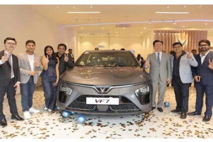 VinFast Opens First Showroom in Surat